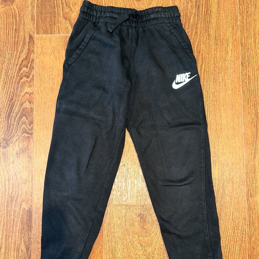 Nike Kids Black Jogger Sweatpants - Size M